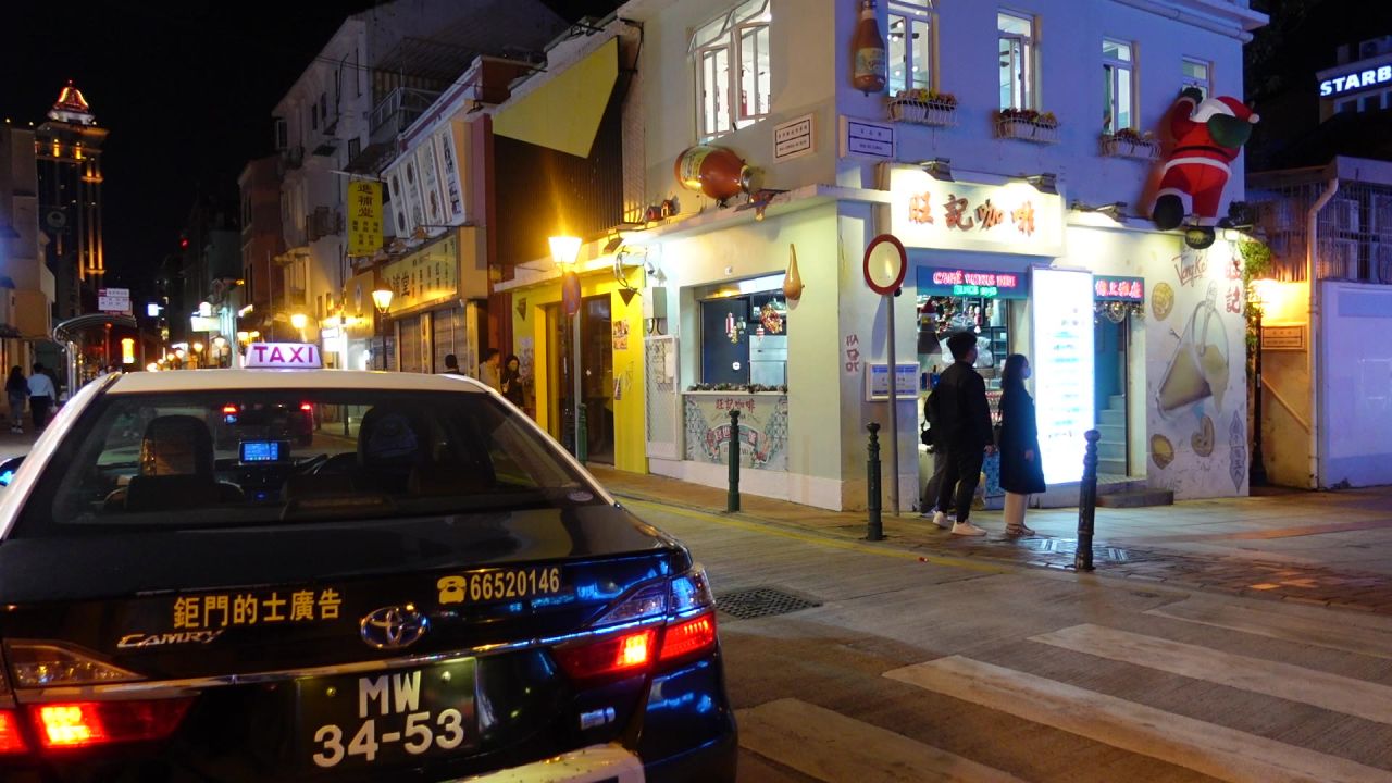 ZV-1实拍澳门官也街圣诞街头夜景