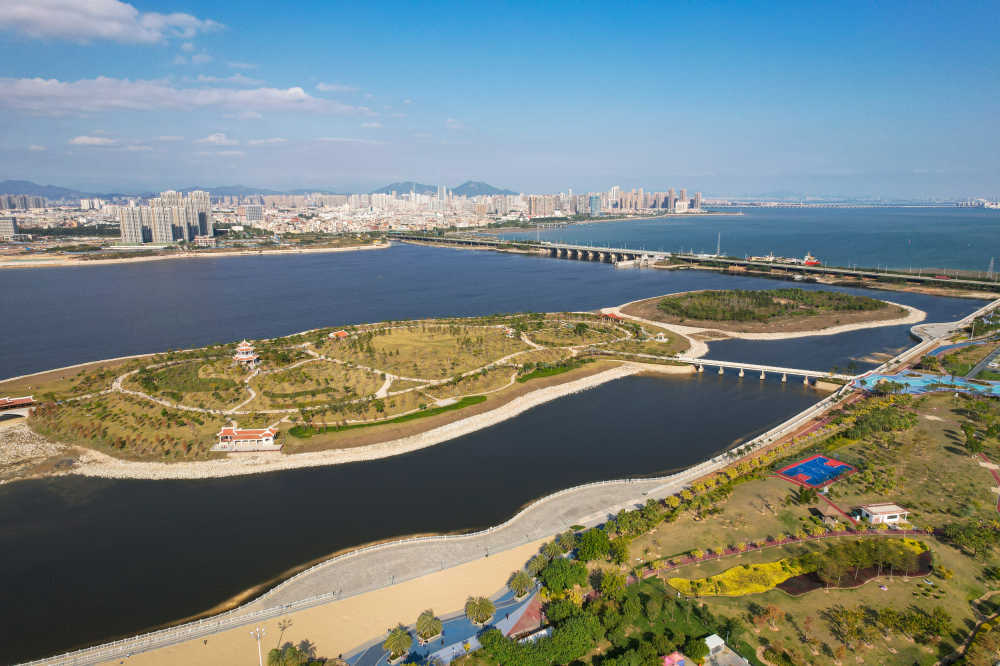 航拍厦门马銮湾生态公园