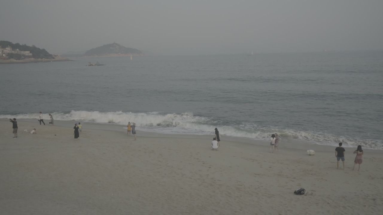 海边游客
