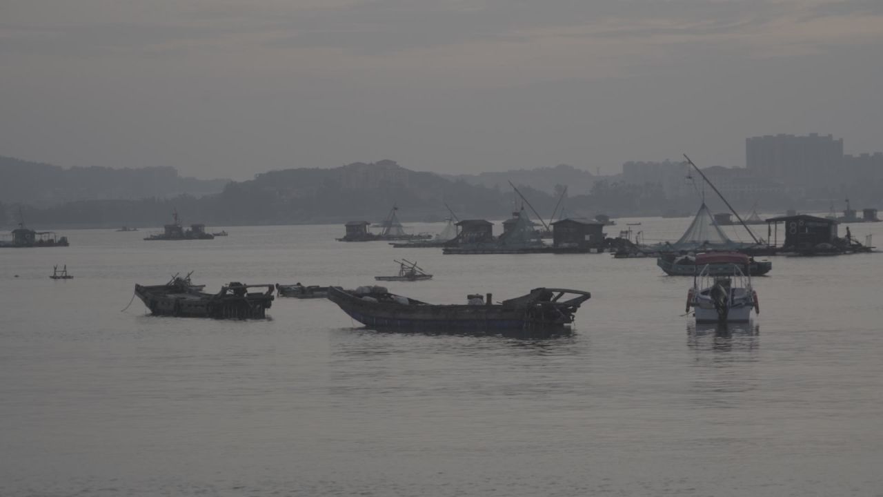 海中渔船