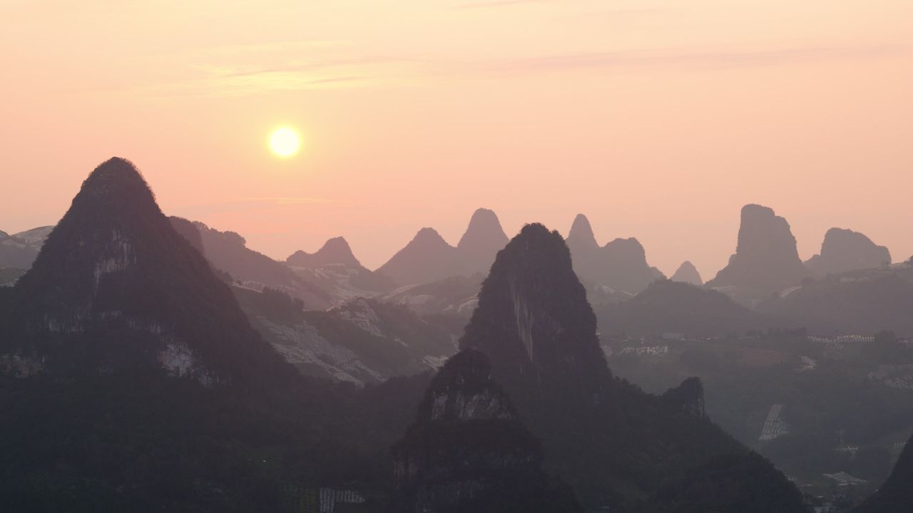 广西桂林老寨山日落延时