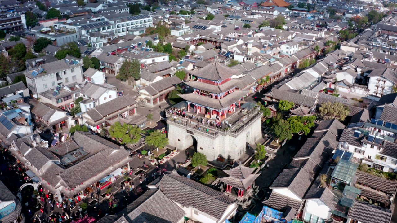 云南大理古城五华楼城市建筑航拍