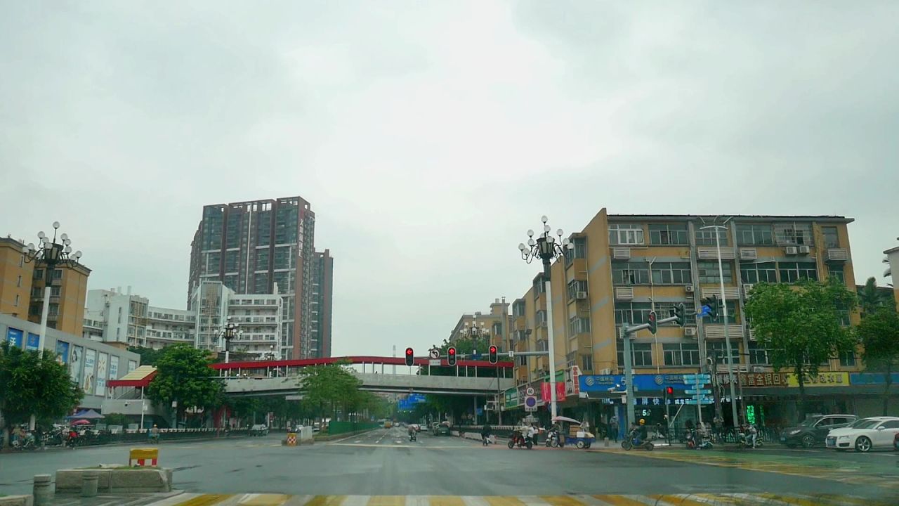 十字路口红灯