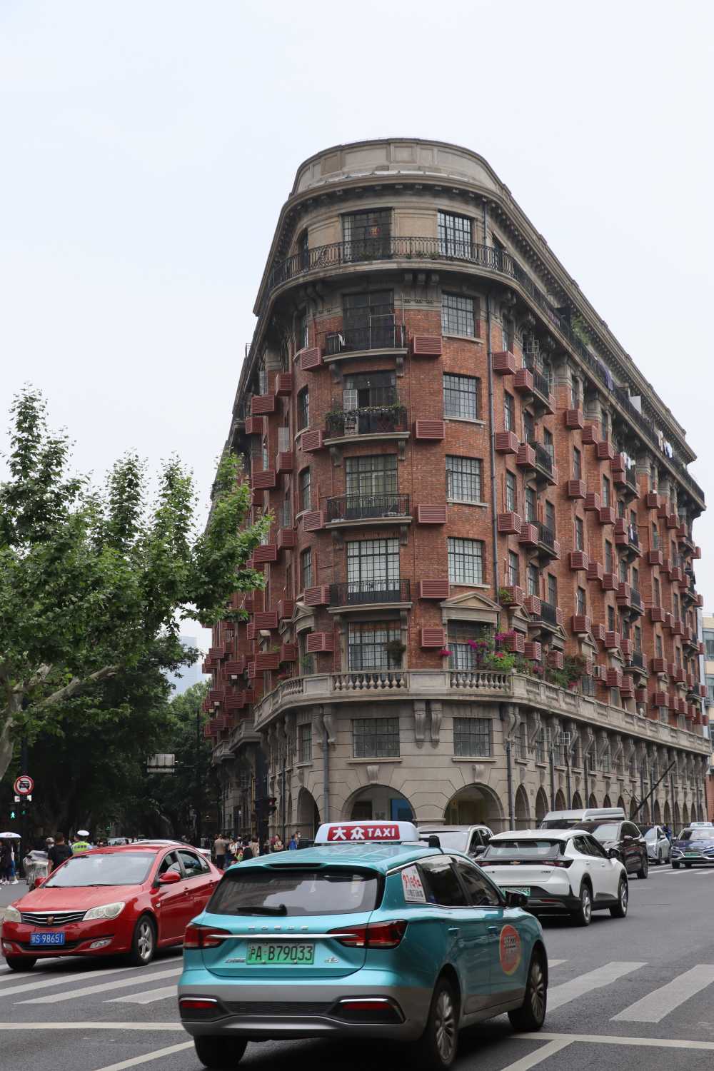 上海武康路历史文化街区一角