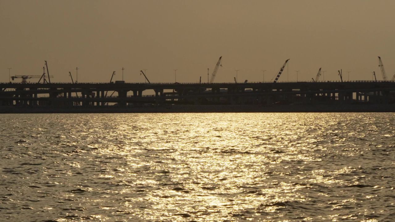 夕阳下的大海