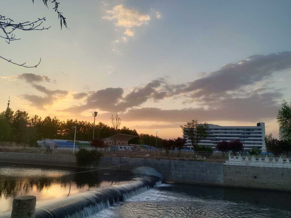校园黄昏