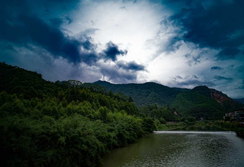 山里的夏天