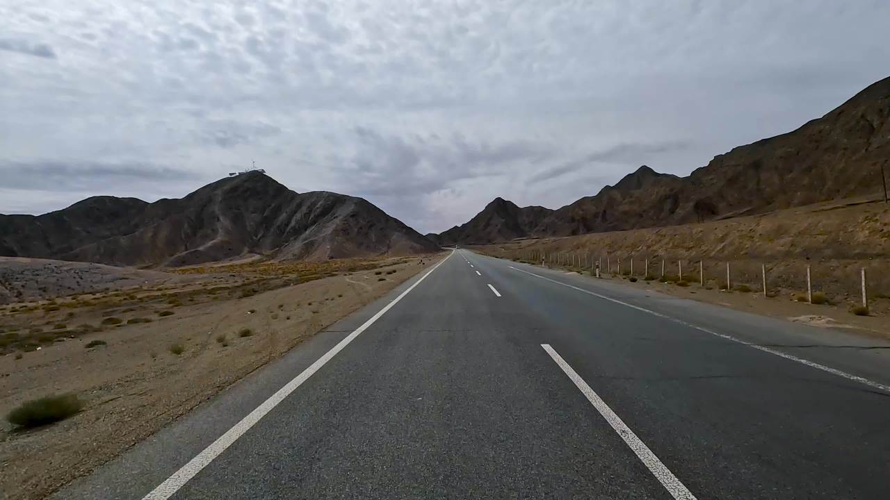 敦煌到翡翠湖柳格高速U型公路515路段四