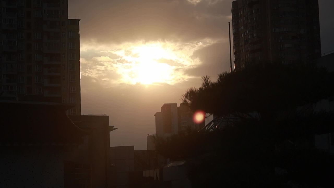 黄昏 夕阳 傍晚 阳光 太阳 丁达尔效应