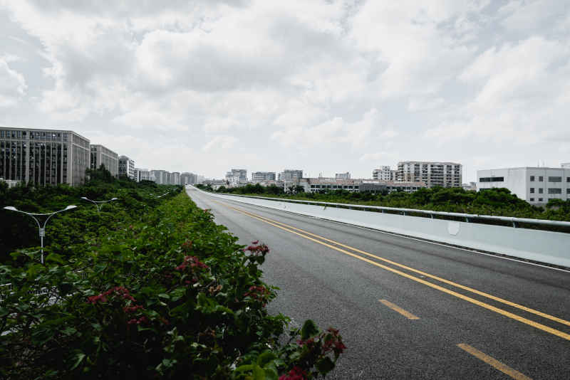 厦门路上