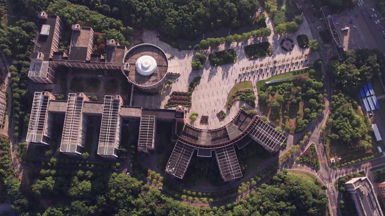 早晨的校园