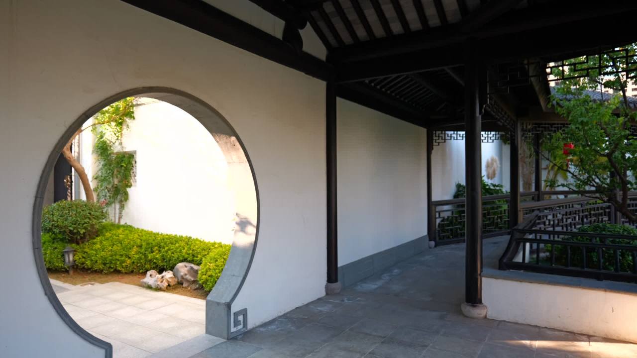 中式园林月洞门