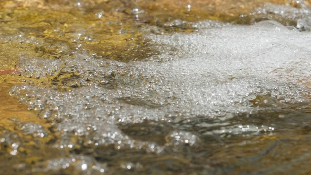 山泉水矿泉水潺潺小溪流水瀑布 15