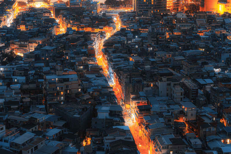 夜与城