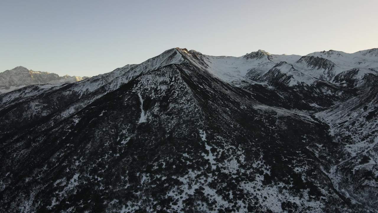 四姑娘雪山及周边雪山 8