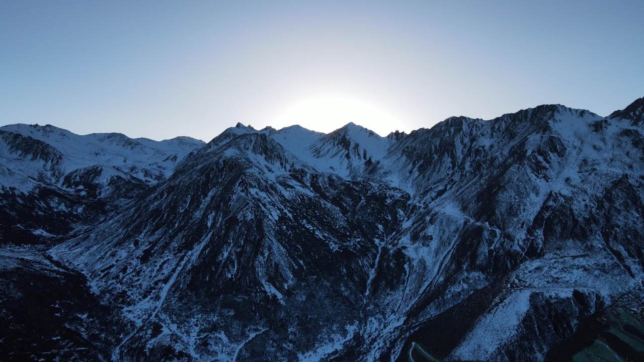 四姑娘雪山及周边雪山 9