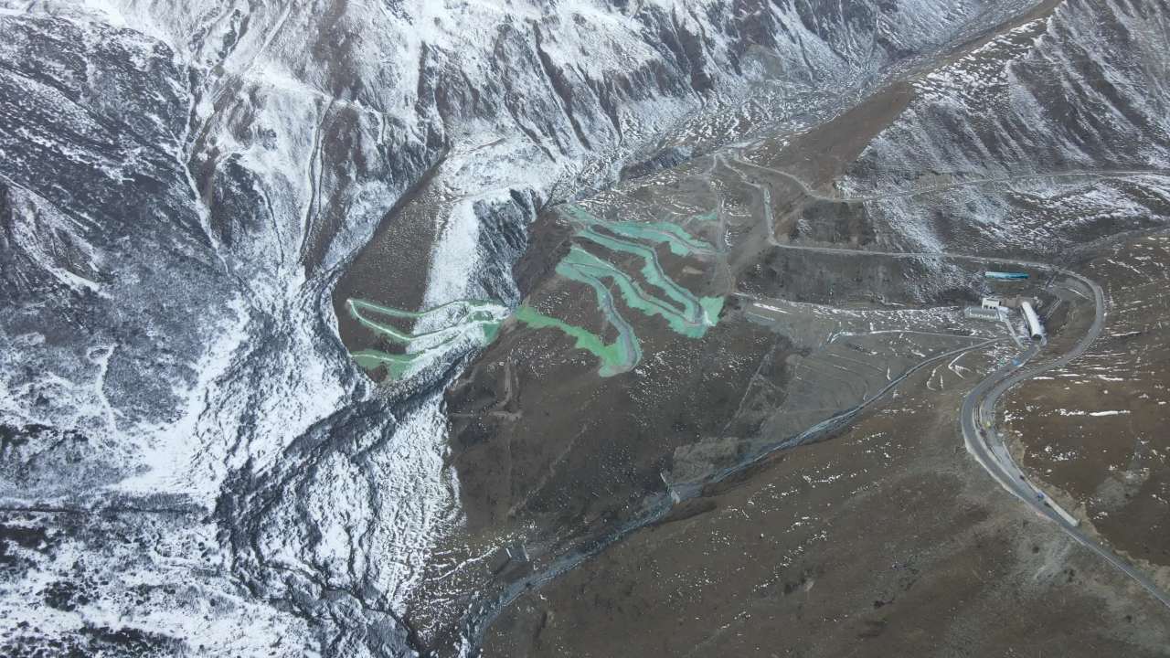 四姑娘雪山及周边雪山 17