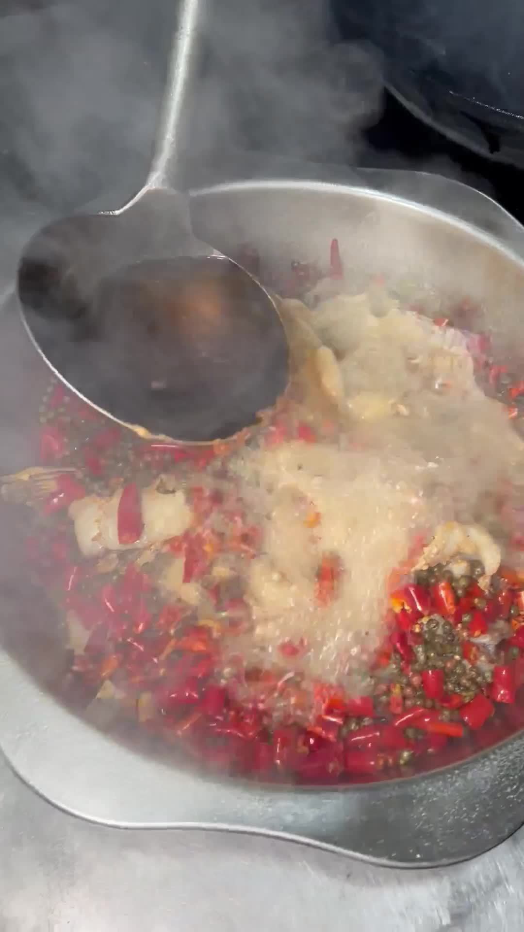水煮鱼泼油