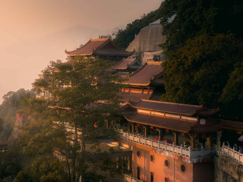 黄昏寺庙