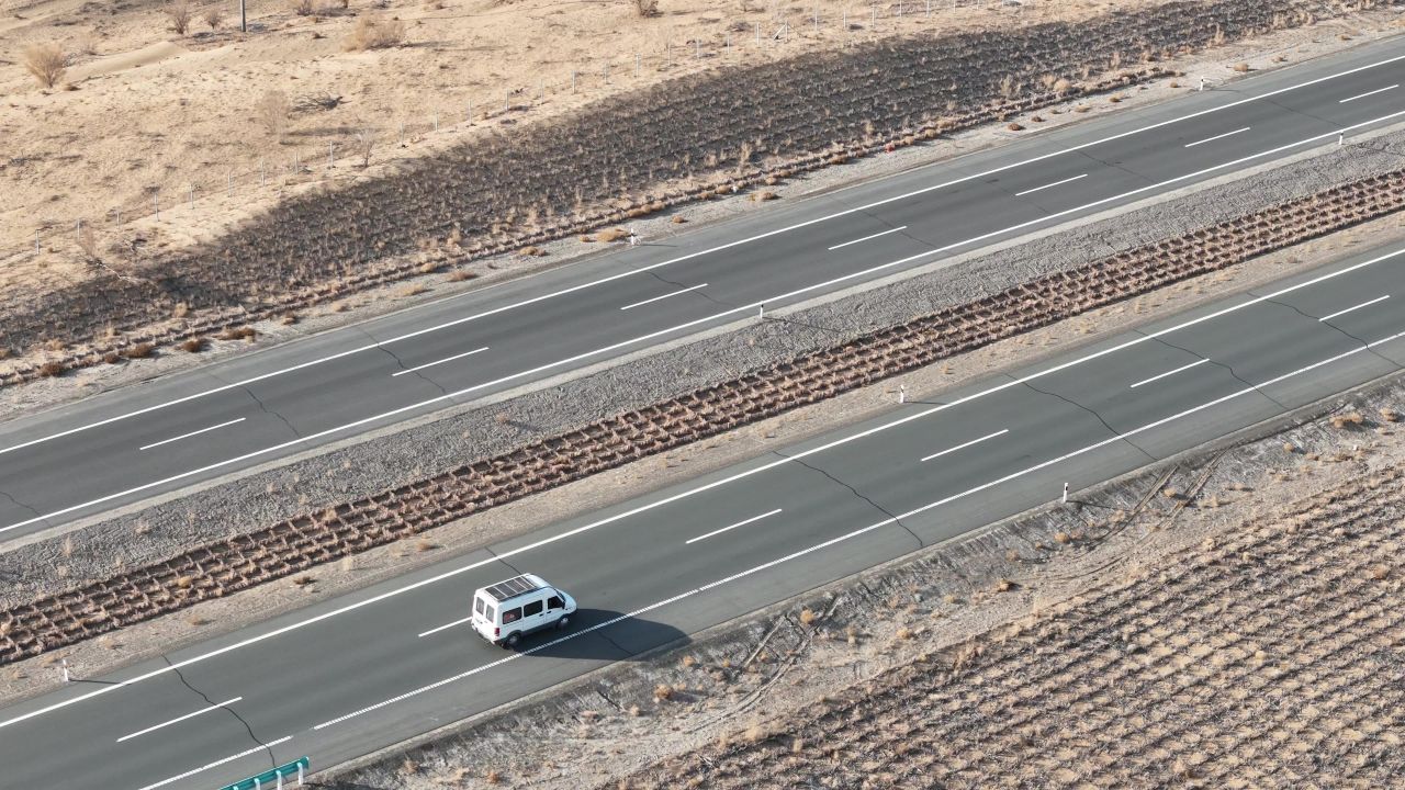 新疆S21沙漠公路 6