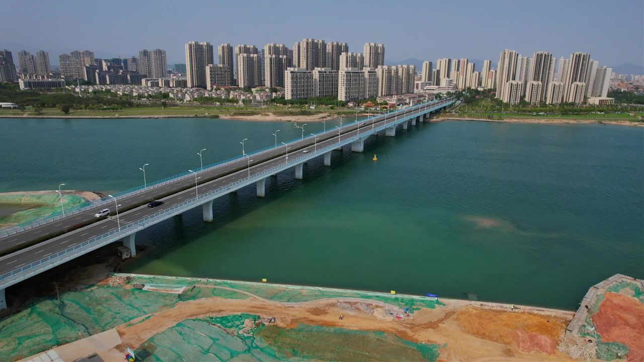 航拍厦门丙洲大桥景观