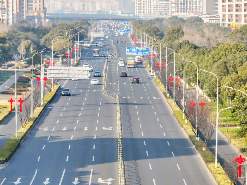 航拍昆山城镇道路风光新春氛围 44