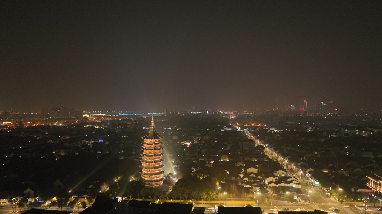 航拍苏州古城区北寺塔夜景 1