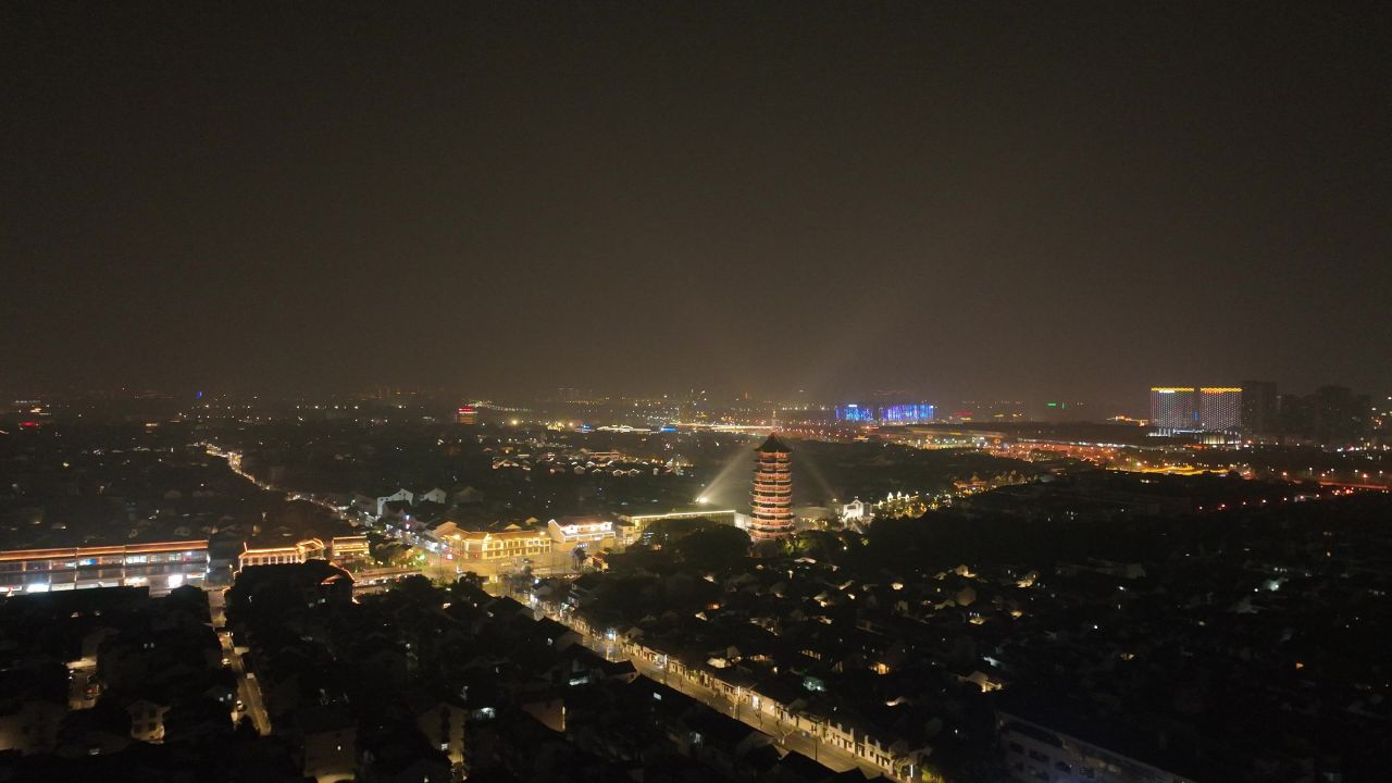 航拍苏州古城区北寺塔夜景 6