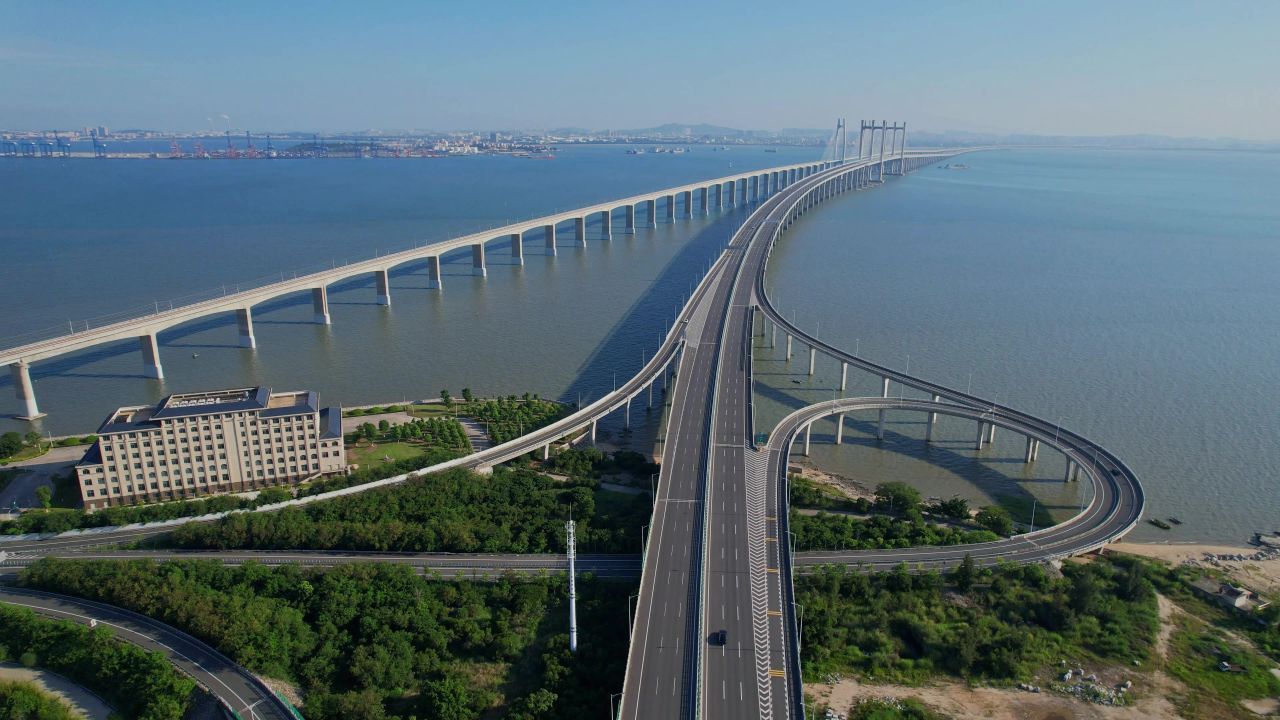 航拍泉州湾大桥建筑风光