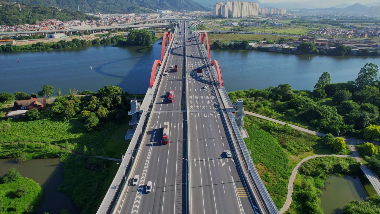 航拍漳州马洲大桥建筑风光