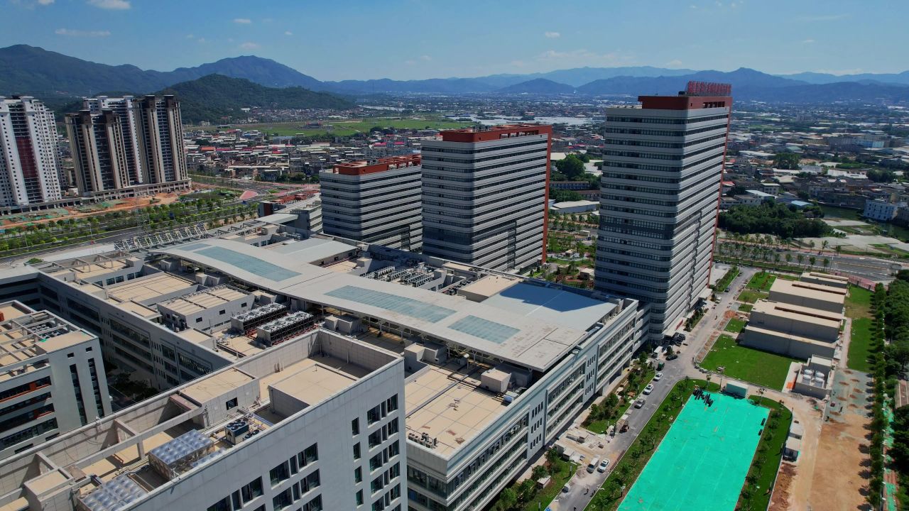 航拍漳州市医院景观