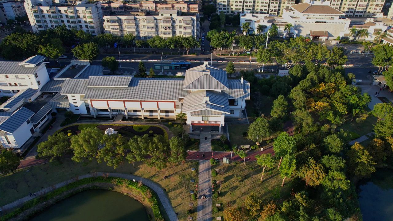 航拍福州长乐冰心文学馆