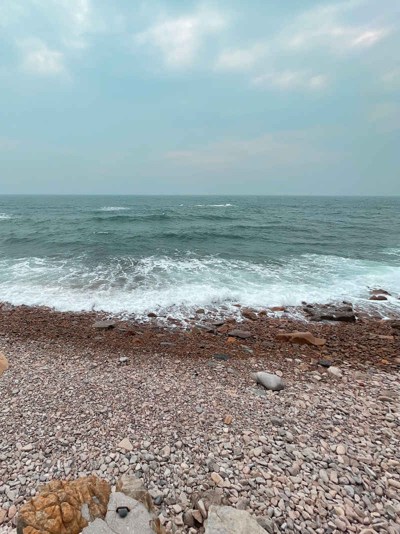 青岛鹅卵石海滩