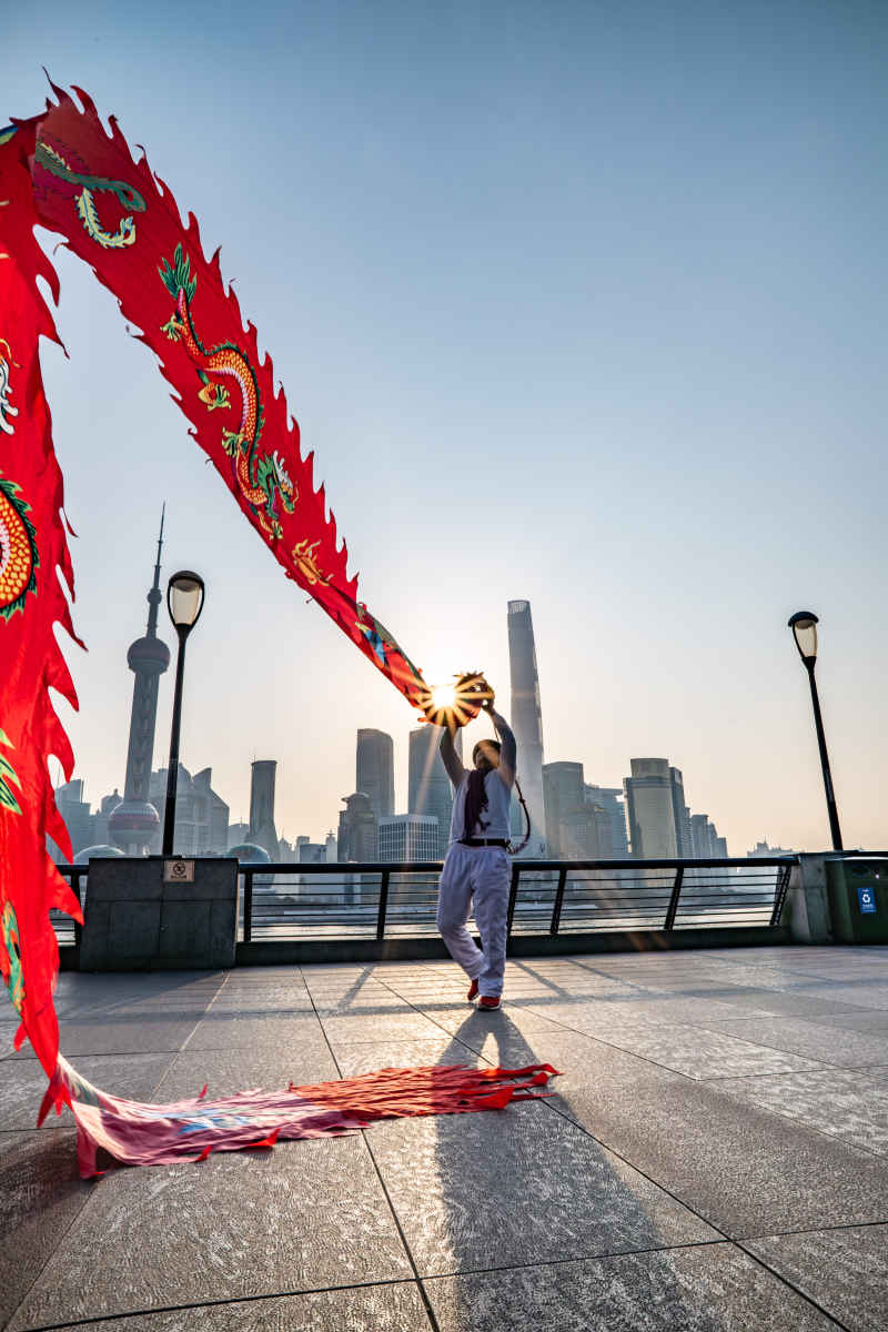 舞龙上海