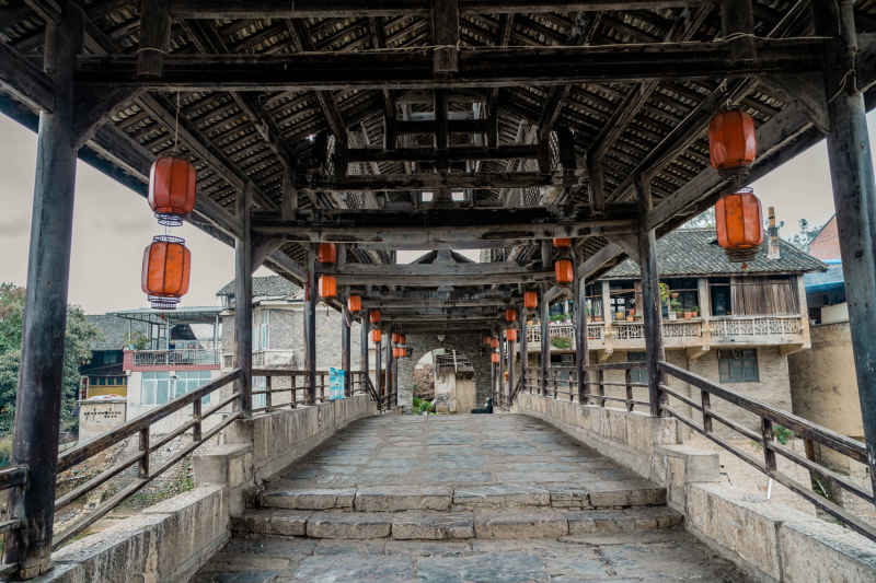 沧桑老桥