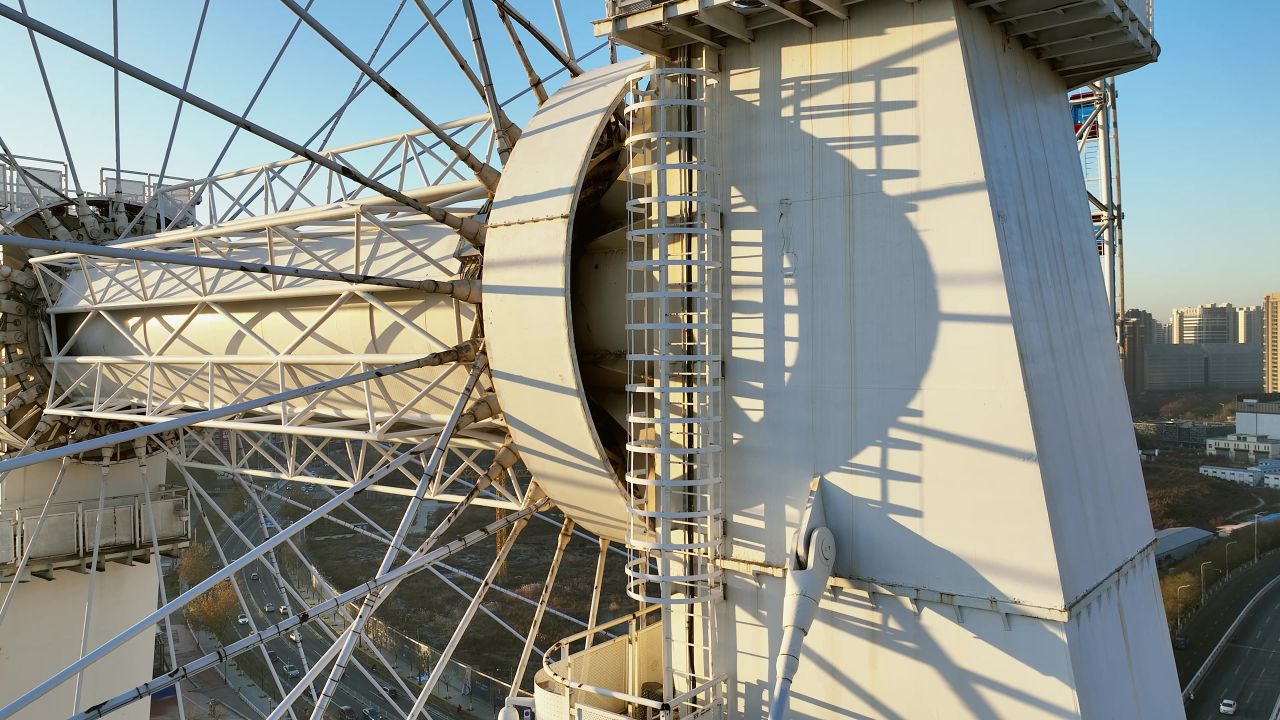 天津地标建筑天津之眼清晨日出航拍