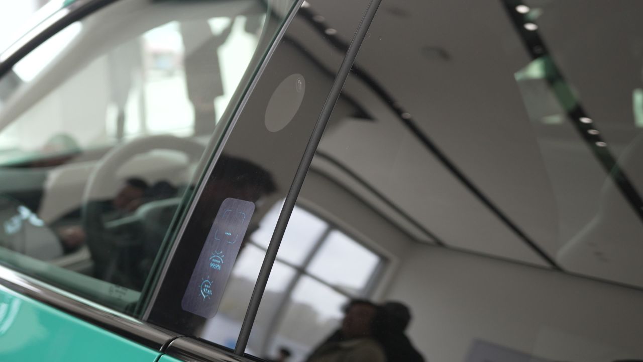 小米SU7实拍车原图 18