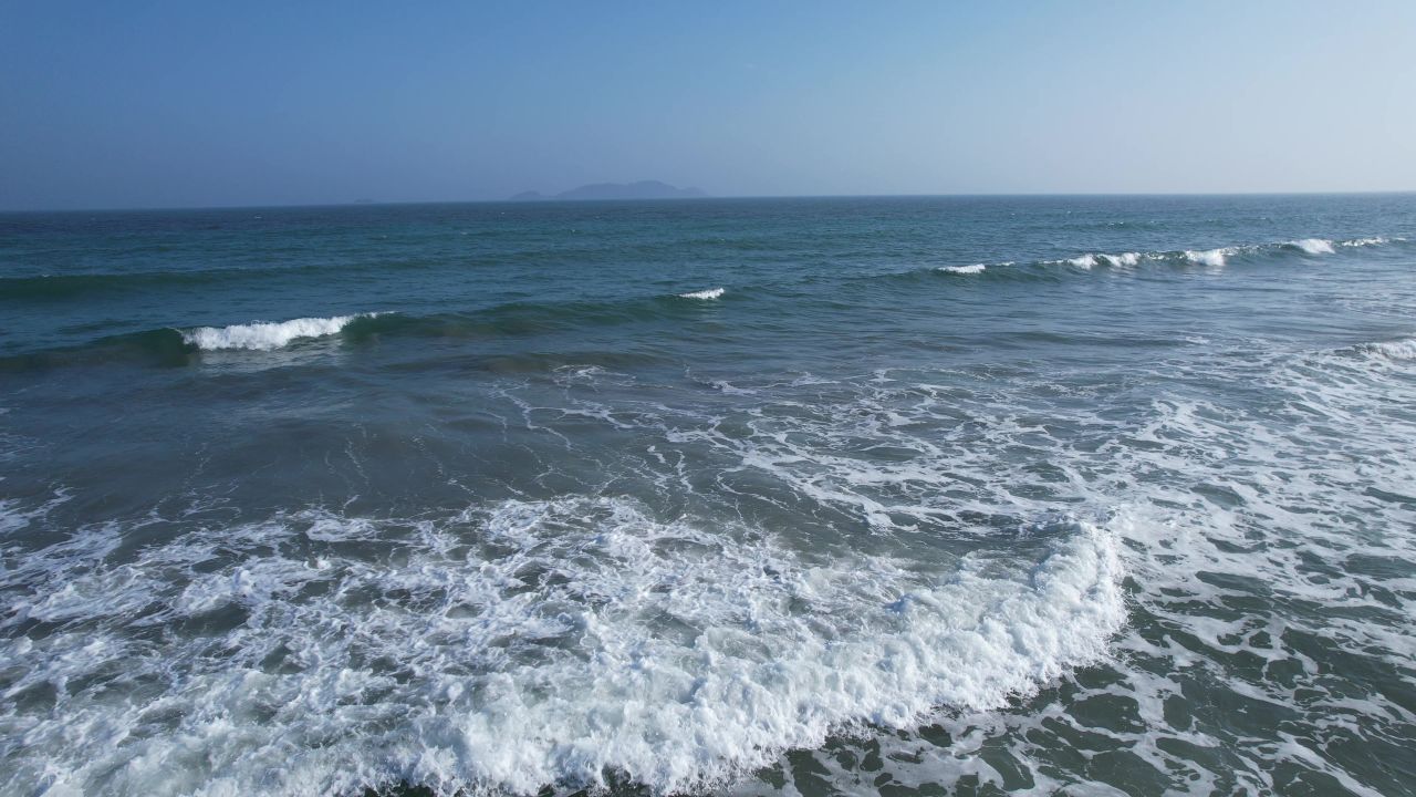 波涛汹涌的大海航拍 2