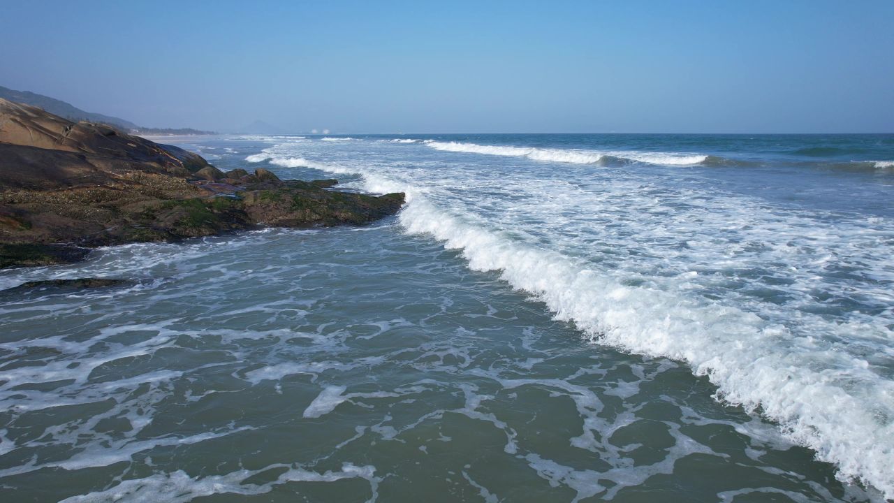波涛汹涌的大海航拍 5