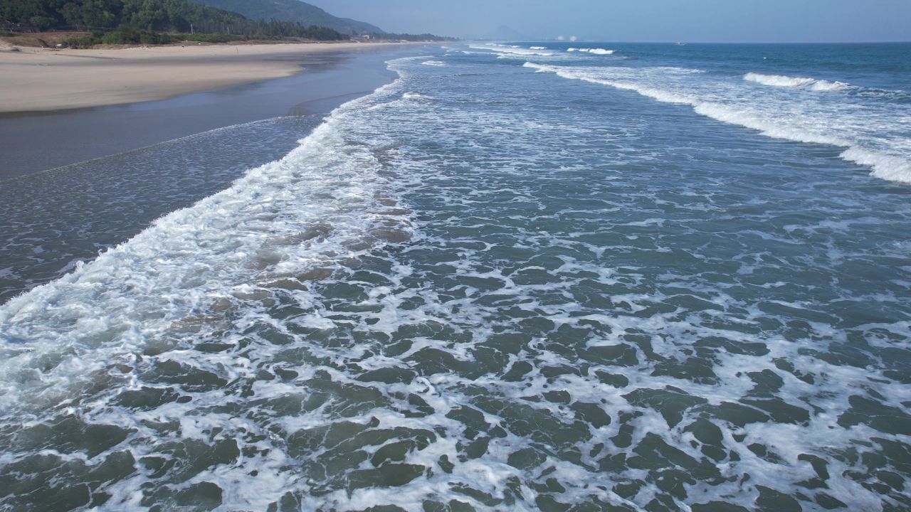 波涛汹涌的大海航拍 9