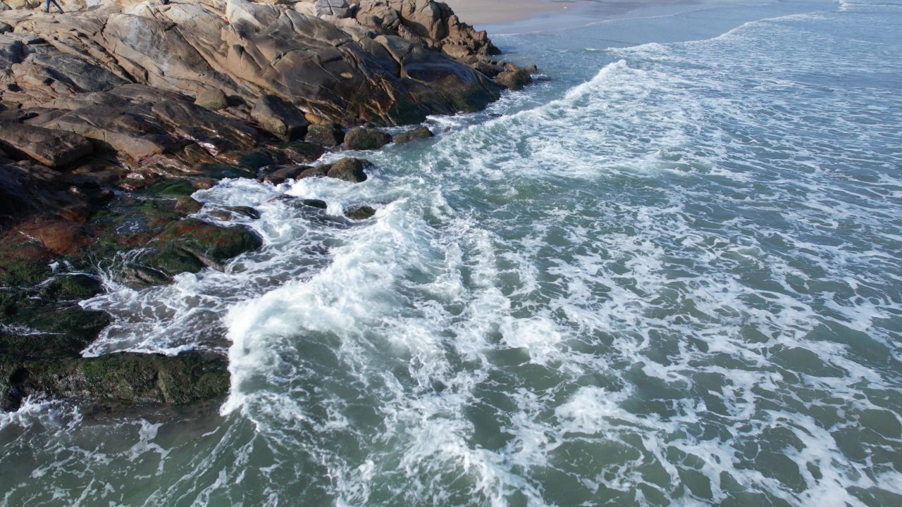 波涛汹涌的大海航拍 61
