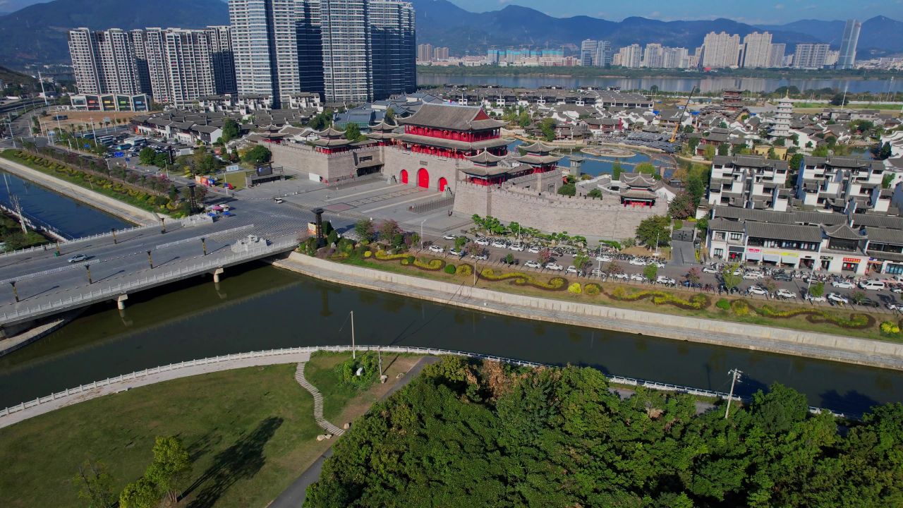 航拍福州闽越水镇景观 3