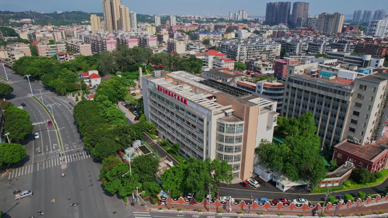 航拍厦门同安中医院 5