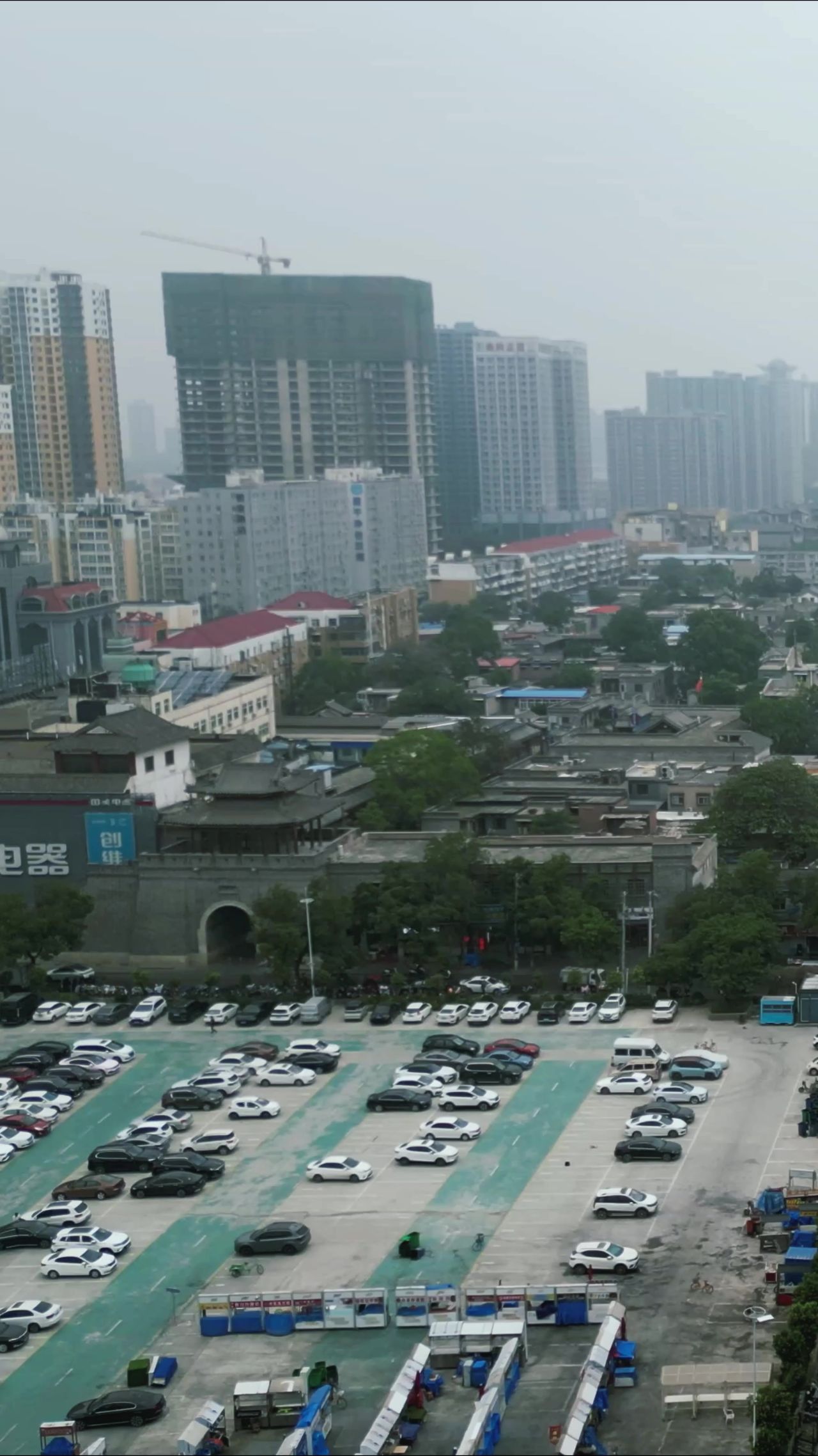 河北邯郸城市风光竖屏航拍 