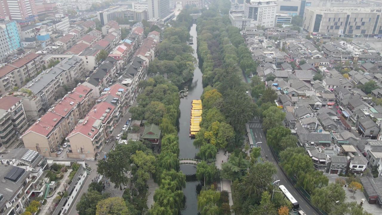 航拍山东济南护城河