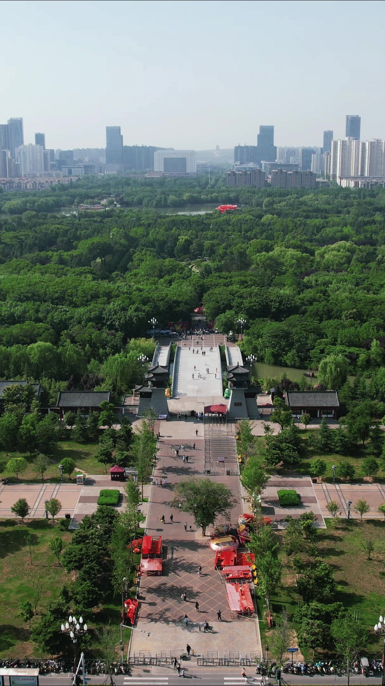 河南洛阳隋唐城遗址植物园竖屏航拍 