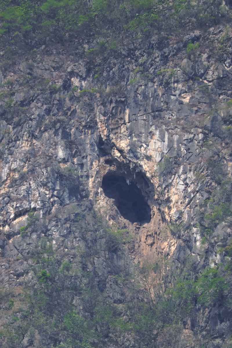 山洞