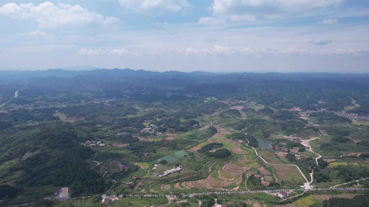山川丘陵农田农业种植美丽乡村航拍 