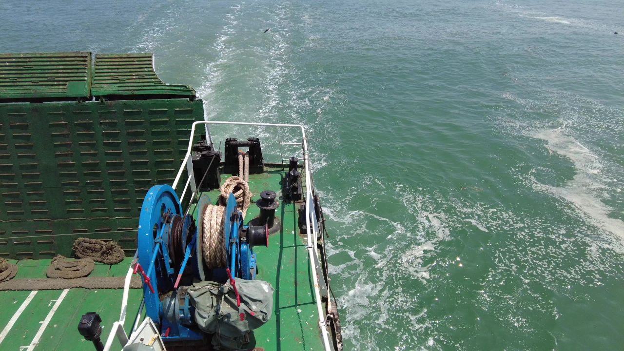 蓝色海洋大海海鸥岛屿浪花风景实拍 