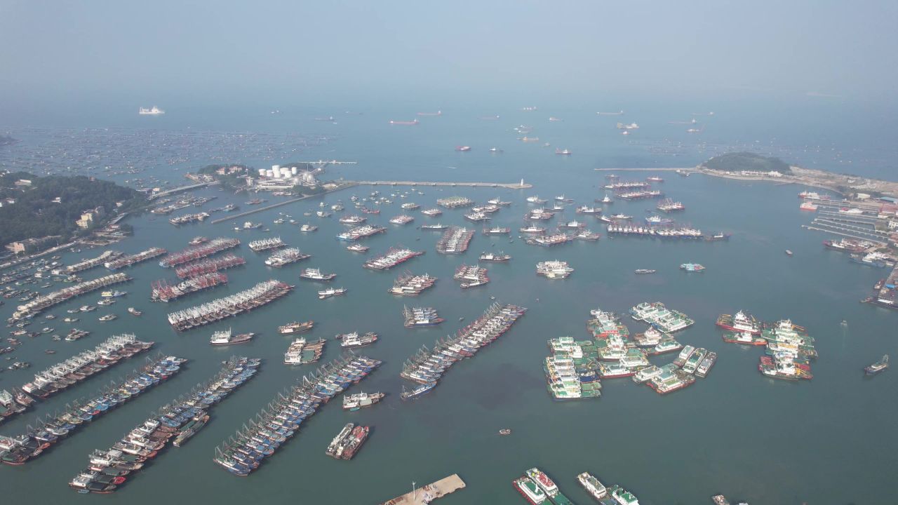 大海海洋渔船航拍
